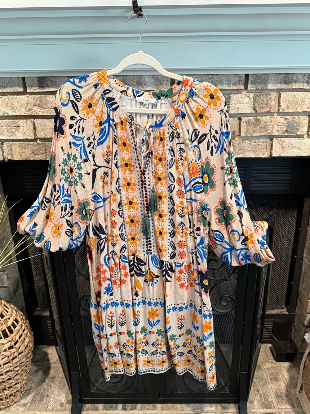Easel southwest floral print dress in multi, Large, EUC